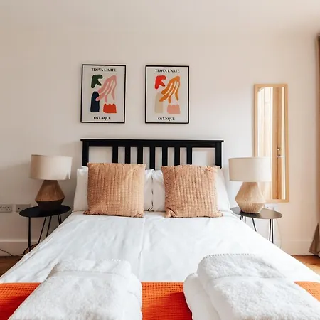 Redland In Bespoke 1 Of 2 *