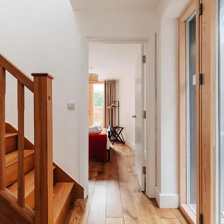 Redland In Bespoke 1 Of 2 *