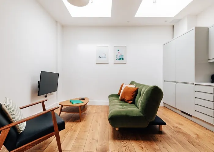 Redland In Bespoke 1 Of 2 *