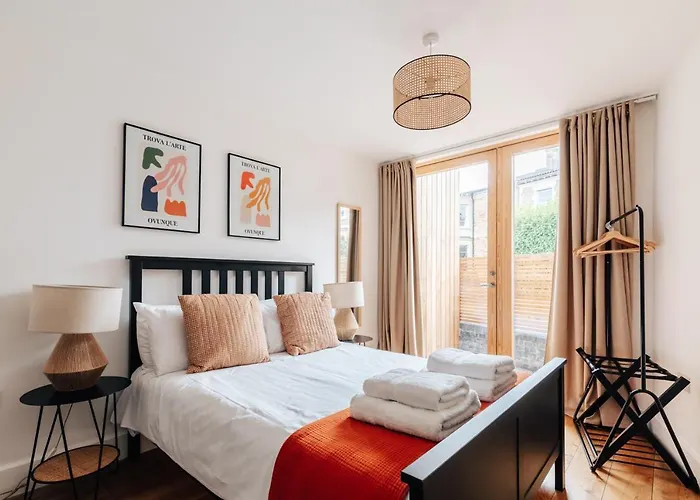 Redland In Bespoke 1 Of 2 Сasa de vacaciones *